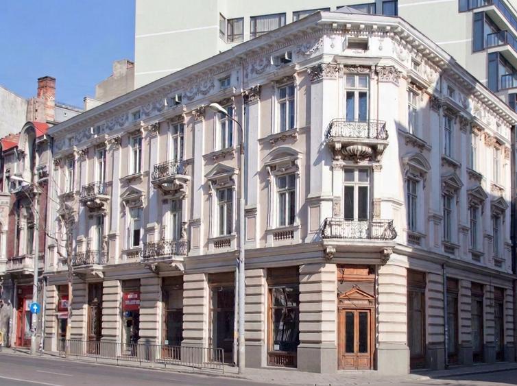 Spațiu comercial, de 50 mp, în Universitate