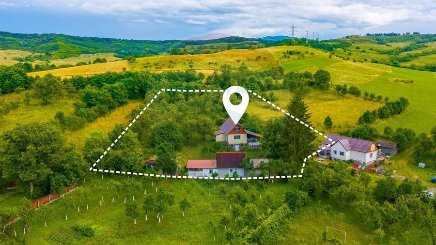 Casă individuală cu 4 camere cu Teren 4874 Mp în Chiheru de Sus