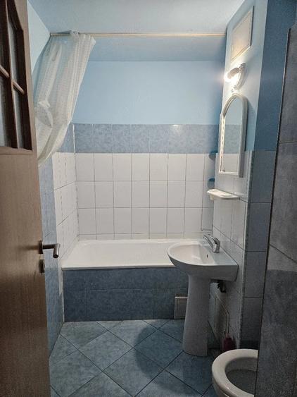 Apartament cu 2 camere decomandat în Plăvăț II