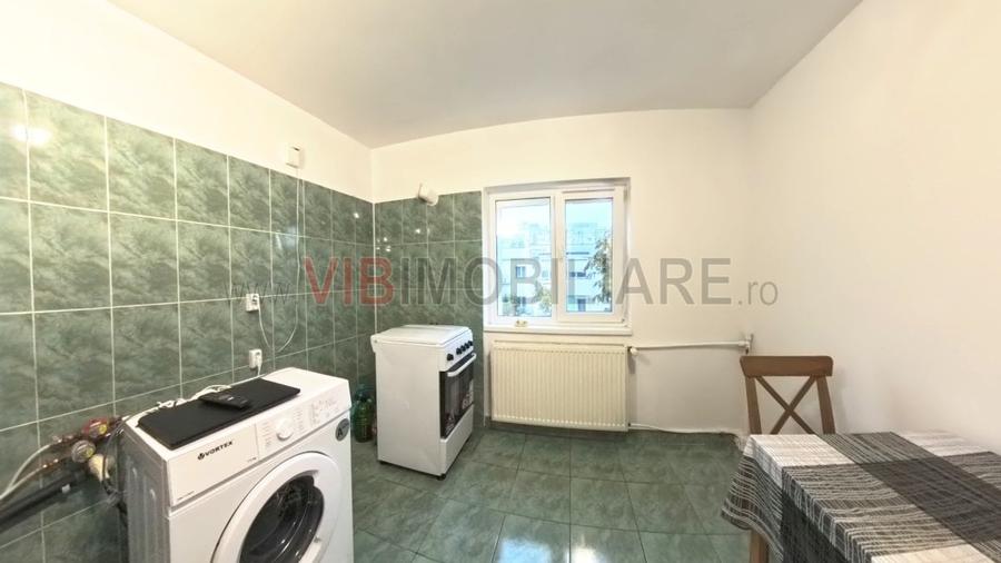 Apartament cu 2 camere decomandat în Tei