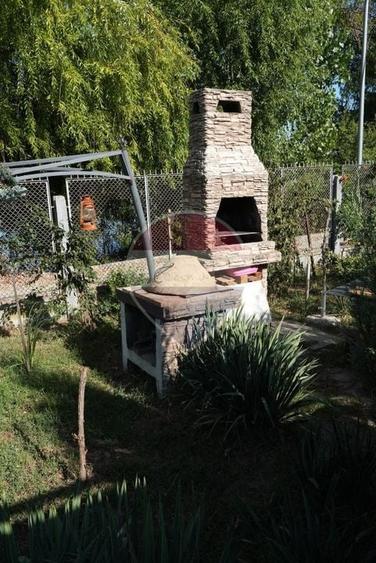 Casă individuală cu 4 camere cu Piscina în Central