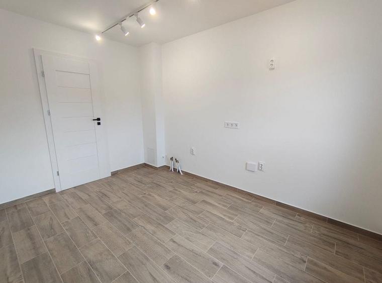 Apartament cu 3 camere decomandat în Ștrand