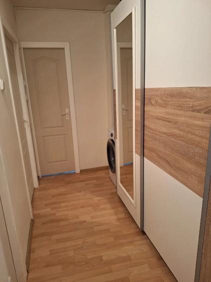 Apartament cu 3 camere decomandat în Steaua