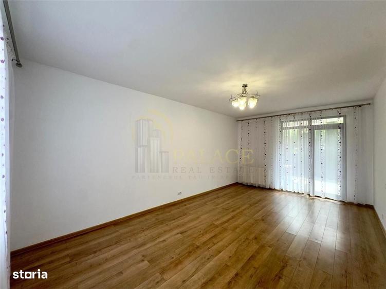 Casă cu 4 camere în Breazu