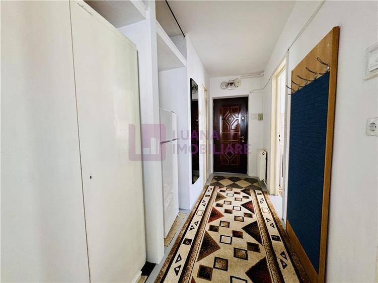 Apartament cu 2 camere semidecomandat, mobilat în Terezian