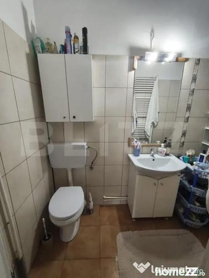 Apartament cu 5 camere decomandat în Central