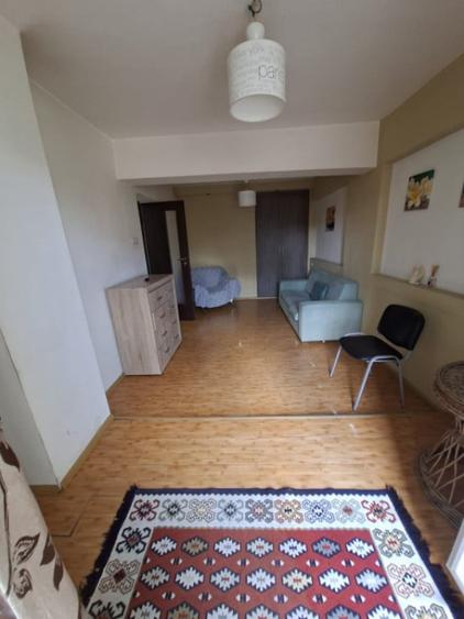 Apartament cu 2 camere decomandat în Sud