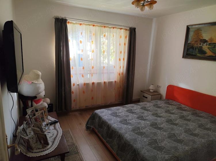 Apartament cu 4 camere decomandat în Central