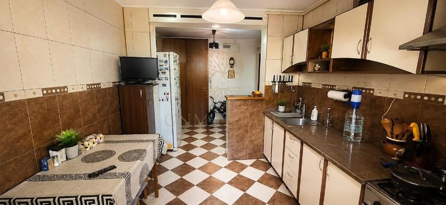 Apartament cu 2 camere semidecomandat în Berceni
