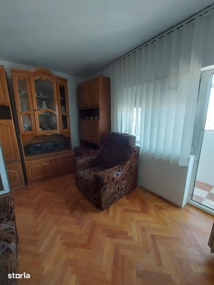 Vanzare apartament 3 camere, zona micro 4 - Targoviste - 8
