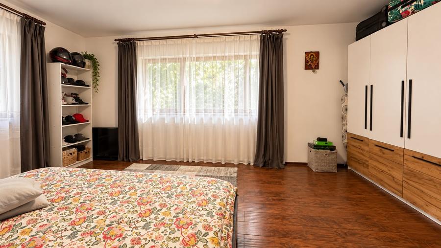 Apartament cu 3 camere semidecomandat în Braytim