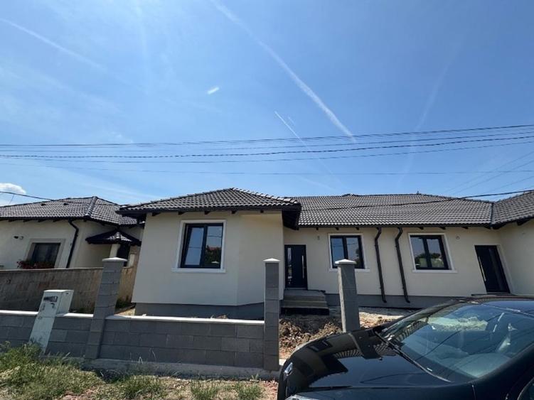 Duplex cu 4 camere cu Garaj în Giroc