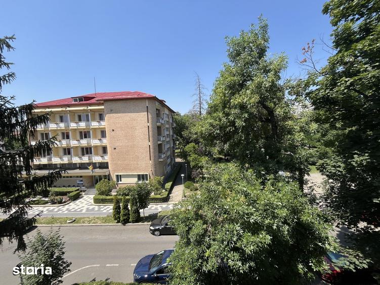 Apartament cu 3 camere de inchiriat, zona ultracentrala - 1