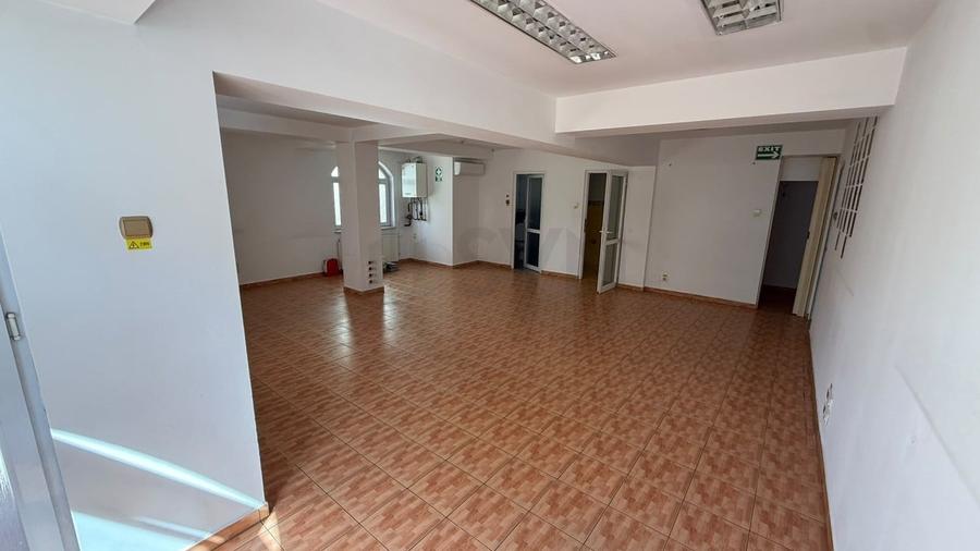 Casă individuală cu 10 camere cu Canalizare în Floreasca