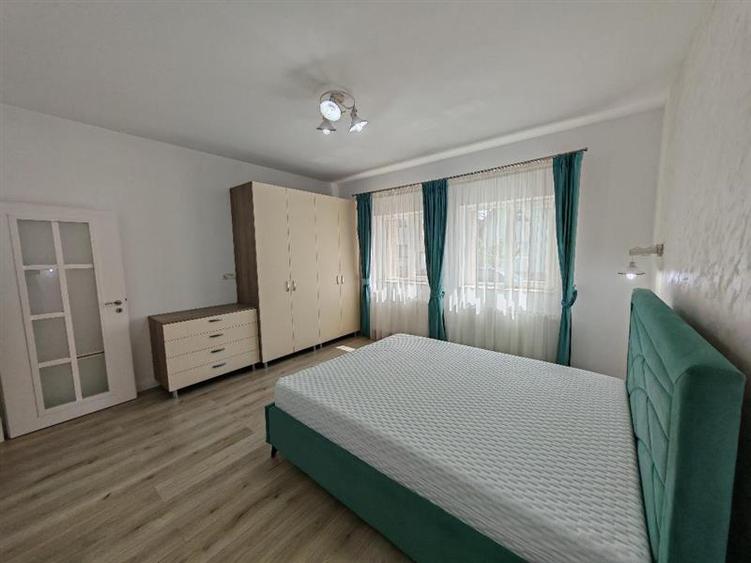 Casă cu 3 camere cu Canalizare în Periferie