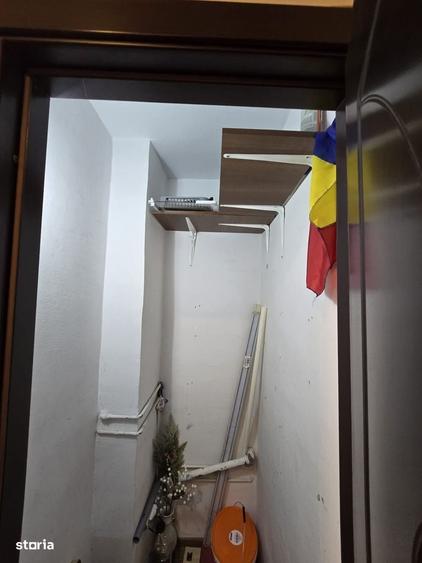 Vanzare Garsoniera 40 mp, et 3, bloc monolit 1988, 10 min M Lujerului - 14