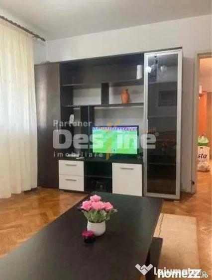 Apartament cu 3 camere semidecomandat în Drumul Taberei