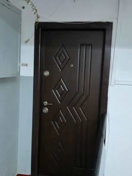 Apartament cu 3 camere semidecomandat în Micro 40