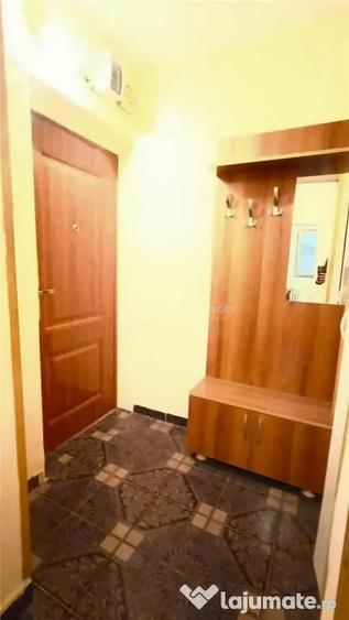 Apartament cu 2 camere decomandat în Vest