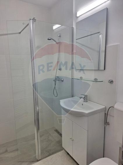 Apartament cu 2 camere semidecomandat în Aurel Vlaicu