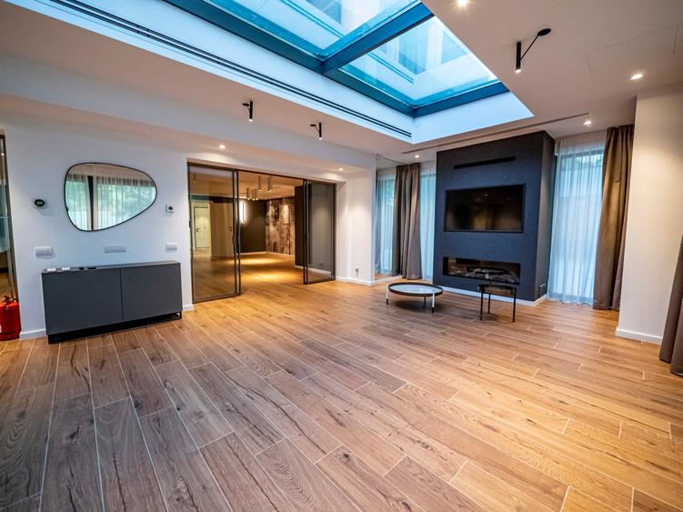 Duplex cu 7 camere cu Teren 377 Mp în Herăstrău