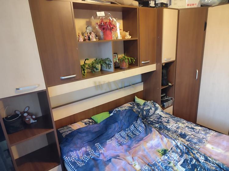 Apartament cu 2 camere semidecomandat, mobilat în Beclean