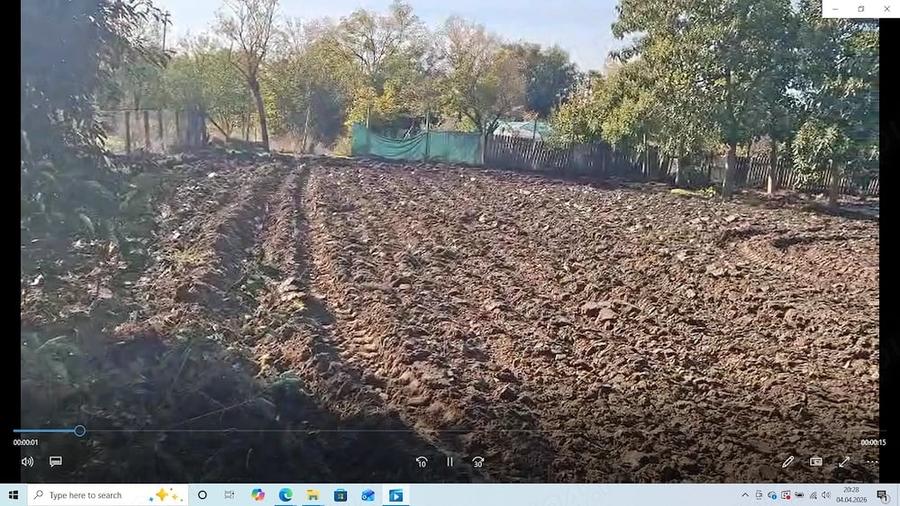 Casă cu 4 camere cu Teren 2000 Mp în Ciorăști
