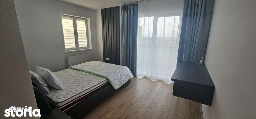 Apartament cu 3 camere, mobilat în Tractorul