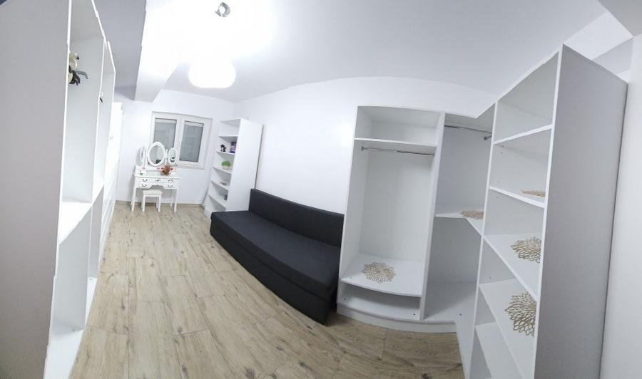 Casă cu 5 camere cu Teren 222 Mp în Otopeni