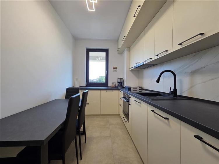 Apartament cu 2 camere decomandat, mobilat în Răcădău