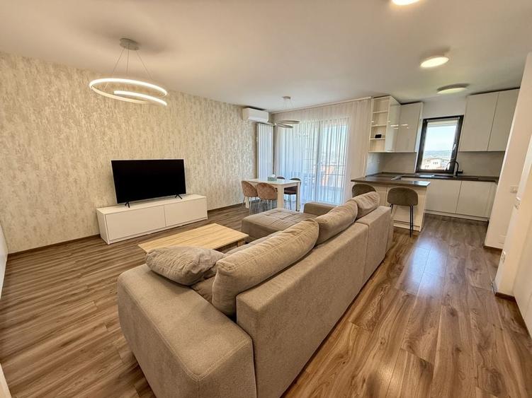 Apartament cu 2 camere semidecomandat în Dosu Bricii