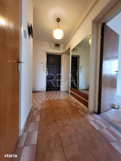 Apartament cu 4 camere semidecomandat în Sălăjan