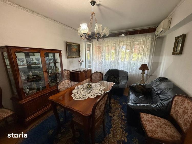 Apartament cu 4 camere decomandat, mobilat în Sud