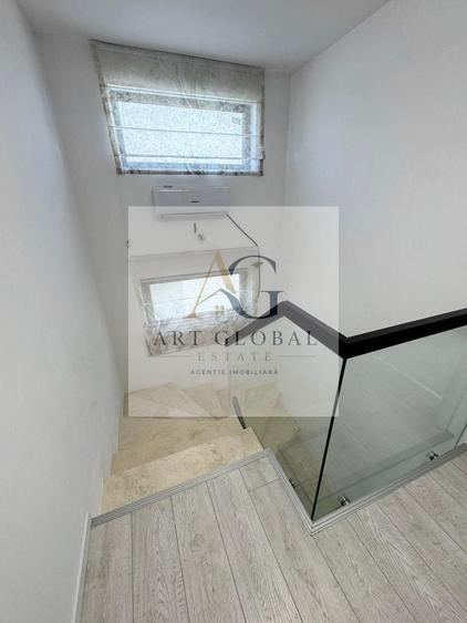 Duplex cu 4 camere cu Canalizare în Domnești