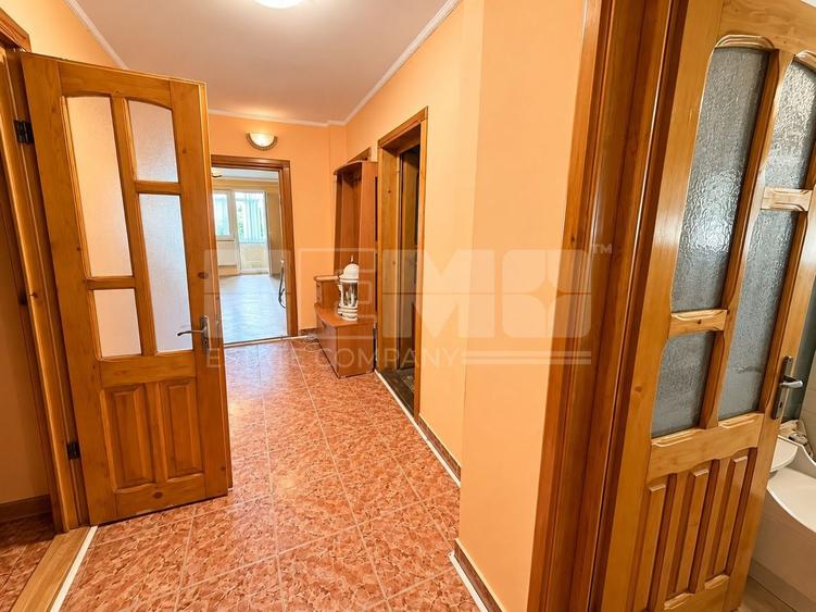 Apartament cu 4 camere circular în Central