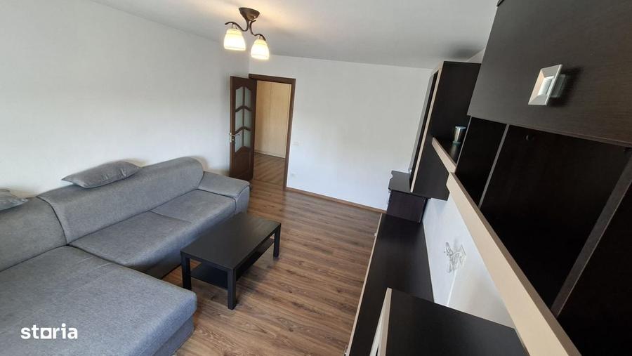 Apartament cu 3 camere decomandat în Găvana