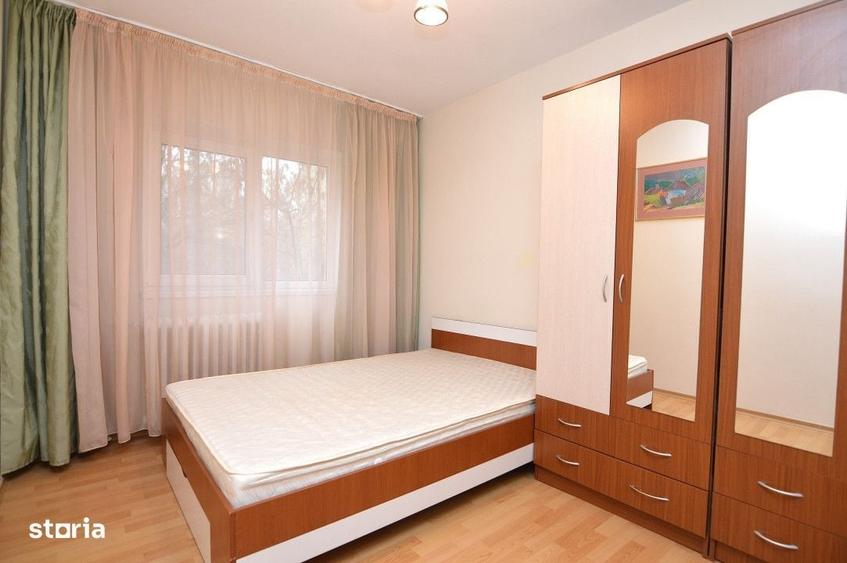 Apartament cu 3 camere semidecomandat, mobilat în Tineretului