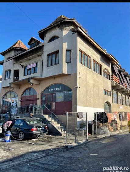 Spațiu comercial, de 1,037 mp, în Central