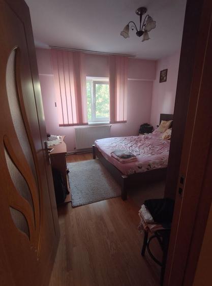Apartament cu 2 camere semidecomandat în Exterior Vest