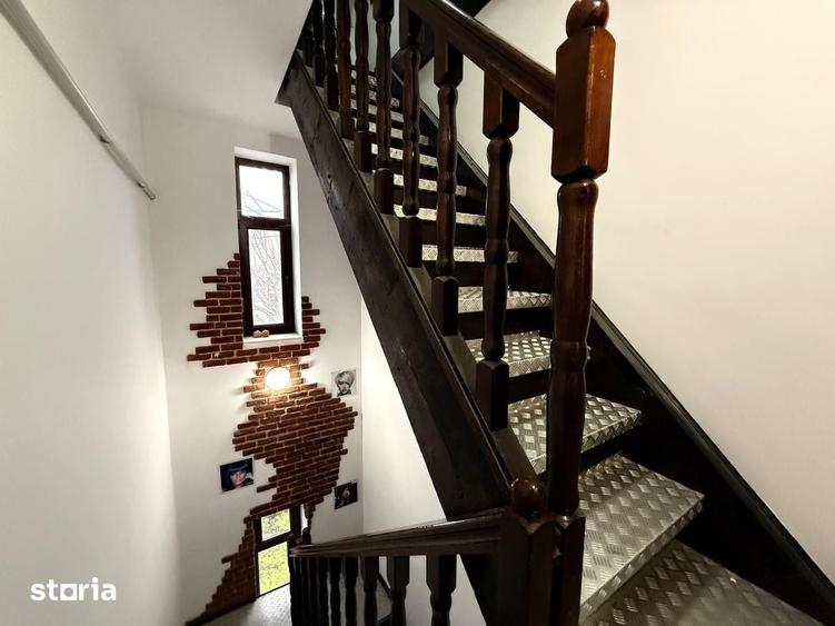 Casă cu 5 camere cu Teren 155 Mp în Central