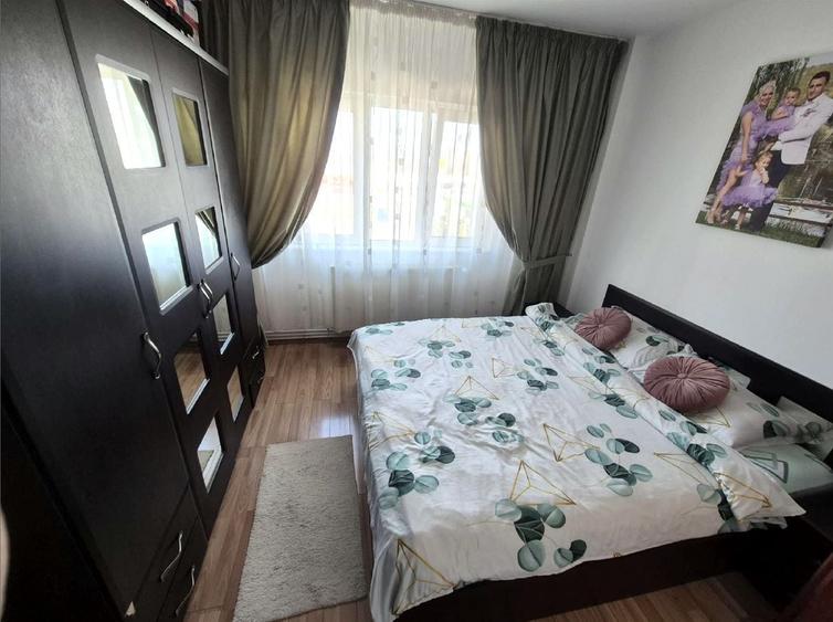 Apartament cu 2 camere decomandat în Cetate