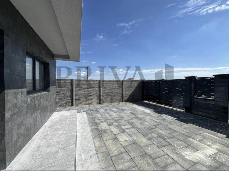 Duplex cu 4 camere cu Canalizare în Moșnița Nouă