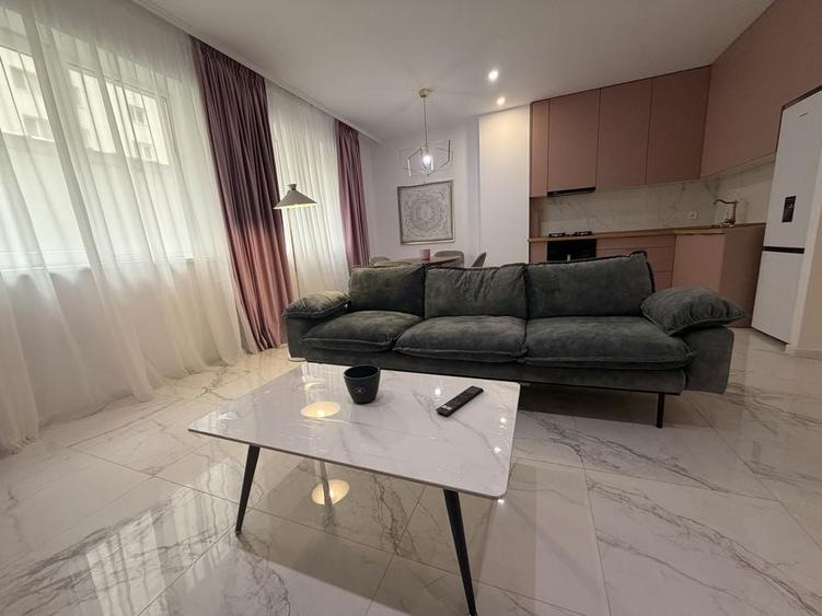Apartament cu 2 camere decomandat în Runcu