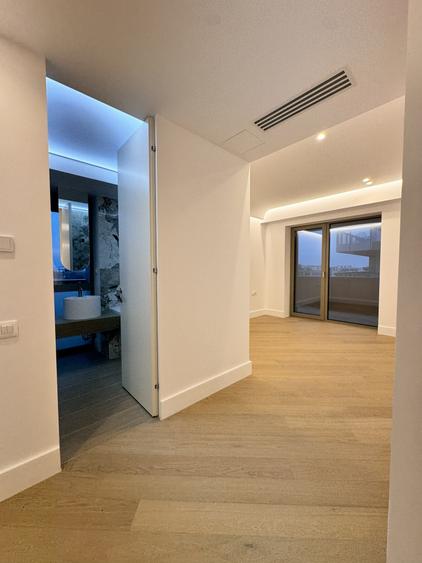 Apartament cu 3 camere decomandat în Voluntari
