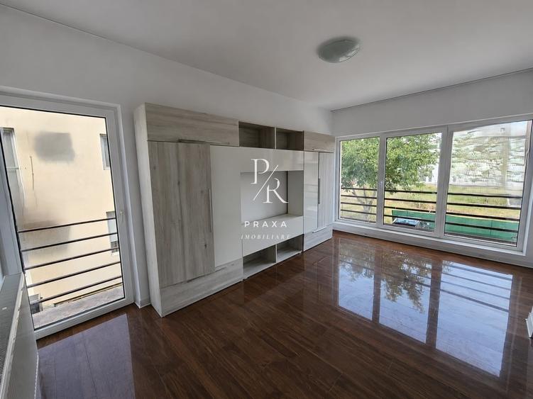 Duplex cu 4 camere cu Canalizare în Florești