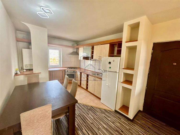 Apartament cu 4 camere decomandat, mobilat în Cantacuzino