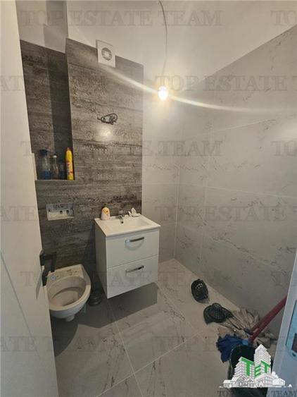Apartament cu 4 camere decomandat în Giulești