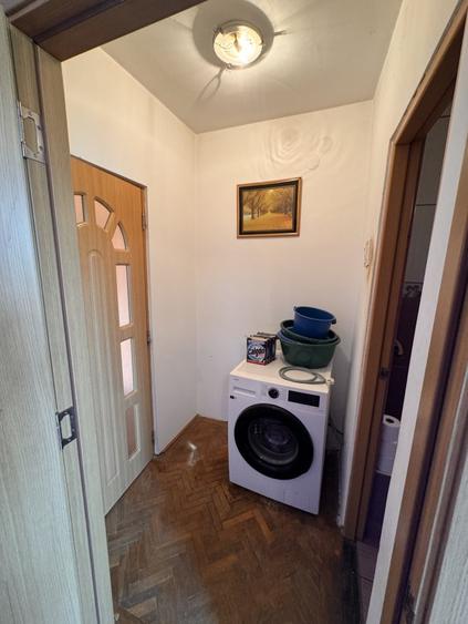 Apartament cu 3 camere semidecomandat în George Enescu