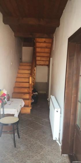 Casă cu 5 camere cu Teren 8900 Mp în Pătroaia-Deal