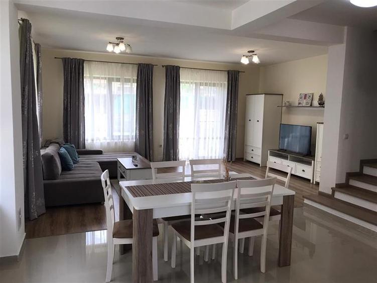 Duplex cu 4 camere cu Teren 300 Mp în Europa
